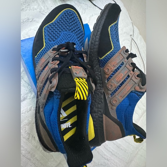 Adidas UB X FORTNITE BATTL  NWT! Rare special edition Ultraboost size 11.5 men main image 2